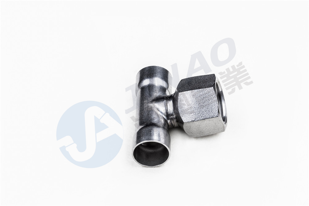 承插焊内丝三通