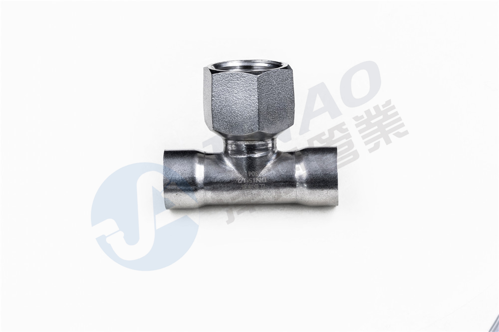 承插焊内丝三通